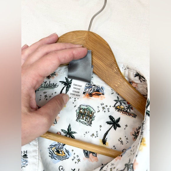 Our Universe Star Wars Vacation Woven Button-Up Hawaiian Shirt - Picture 9 of 13
